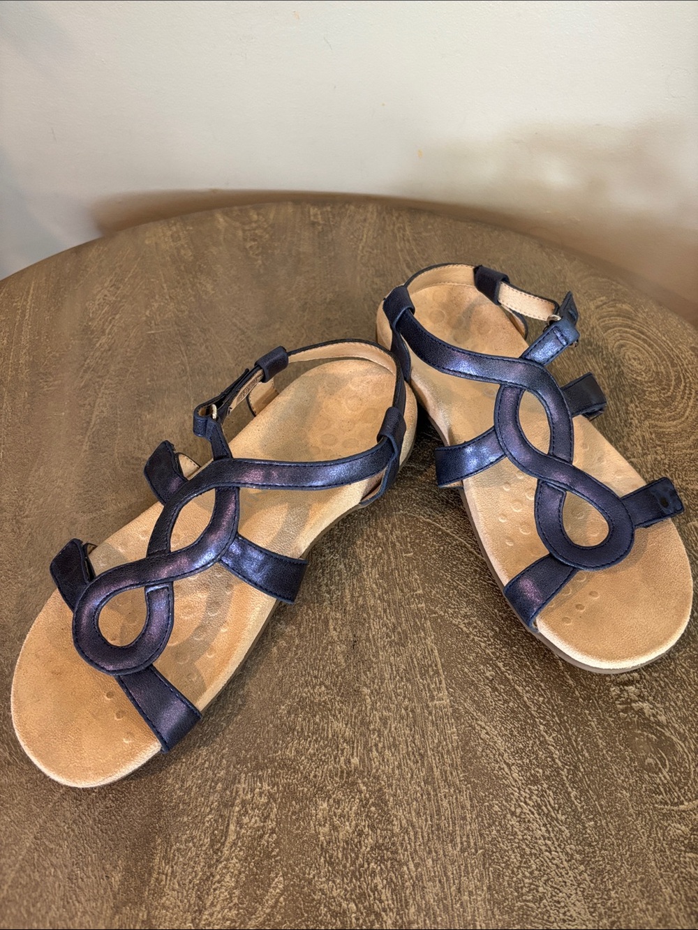 Vionic Jody purple metallic comfort sandals